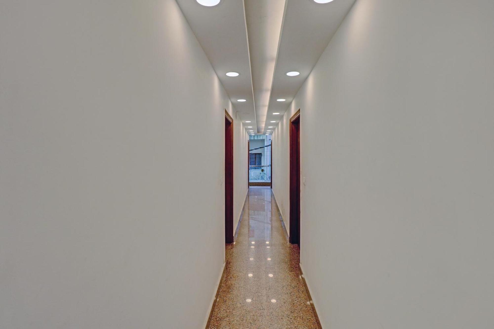Collection O Spot Light Near Tughlakabad Station Metro Station Hotell Indraprastha Exteriör bild