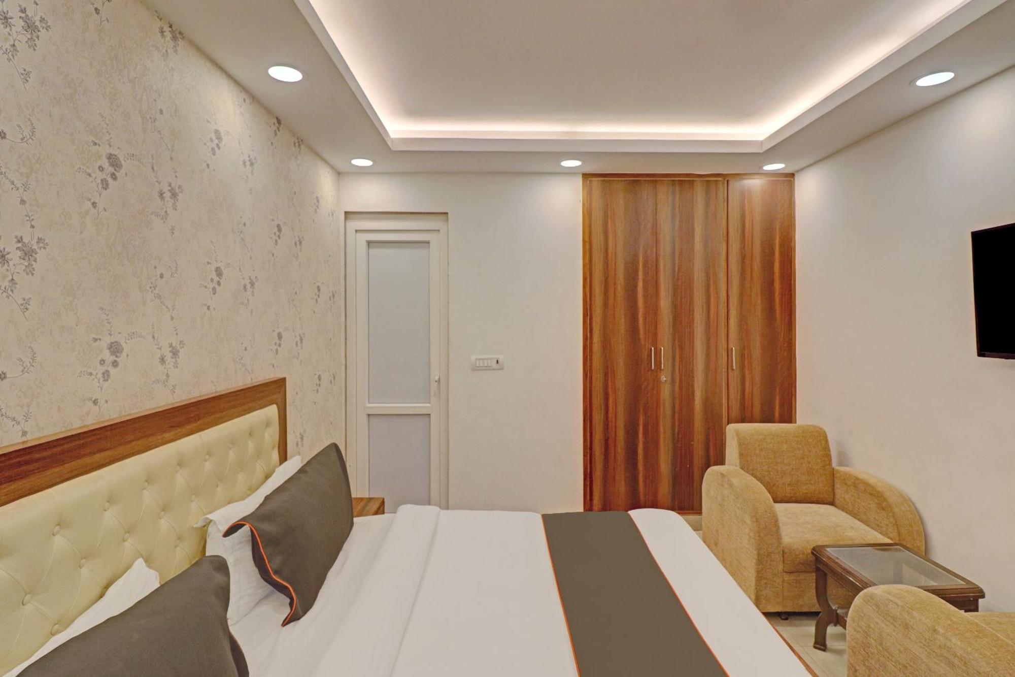 Collection O Spot Light Near Tughlakabad Station Metro Station Hotell Indraprastha Exteriör bild