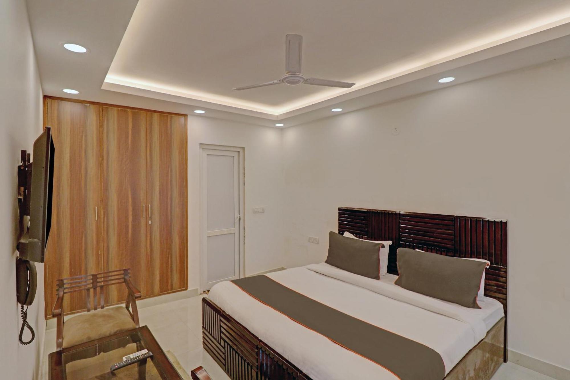 Collection O Spot Light Near Tughlakabad Station Metro Station Hotell Indraprastha Exteriör bild